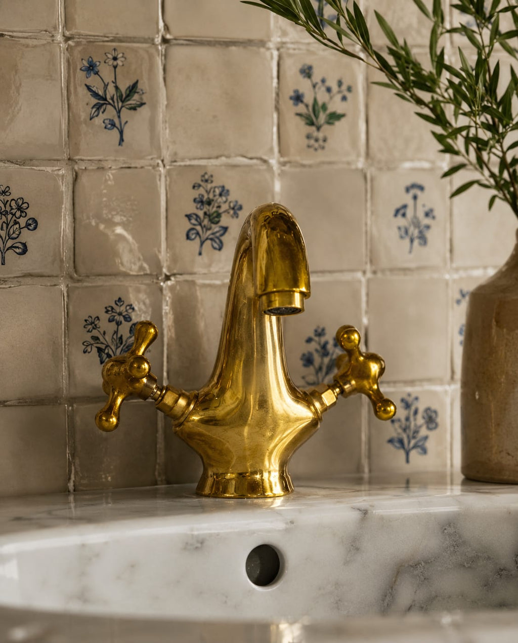 Single-Hole Unlacquered Brass Bathroom Sink Vanity Faucet with Double Cross Handles
